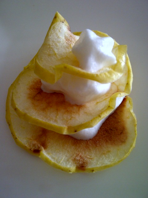 Chips de pomme et chantilly caramel